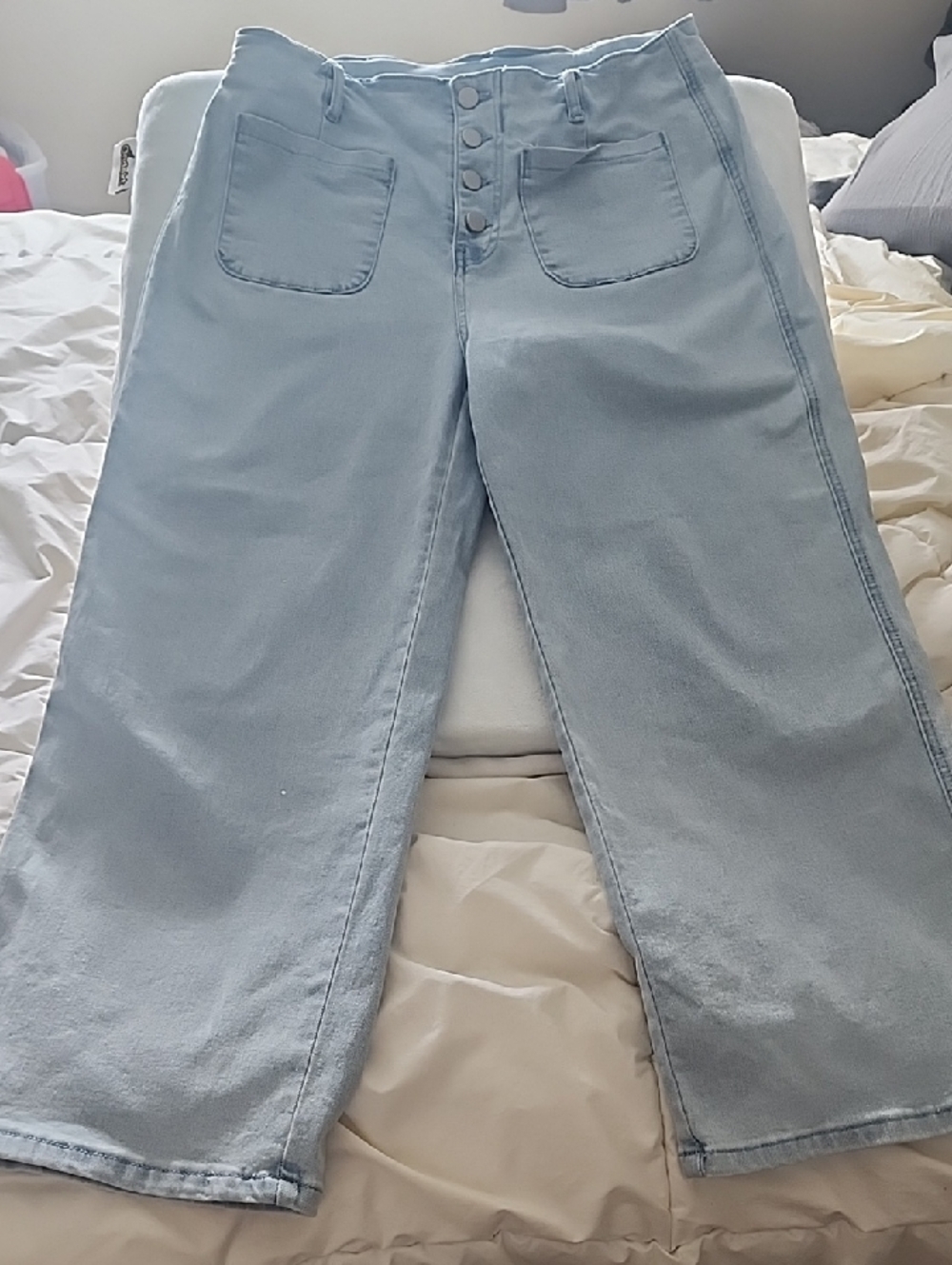 Like NEW - Light Blue Women's Button Up Wide-Leg Jeans with Front Patch Pockets